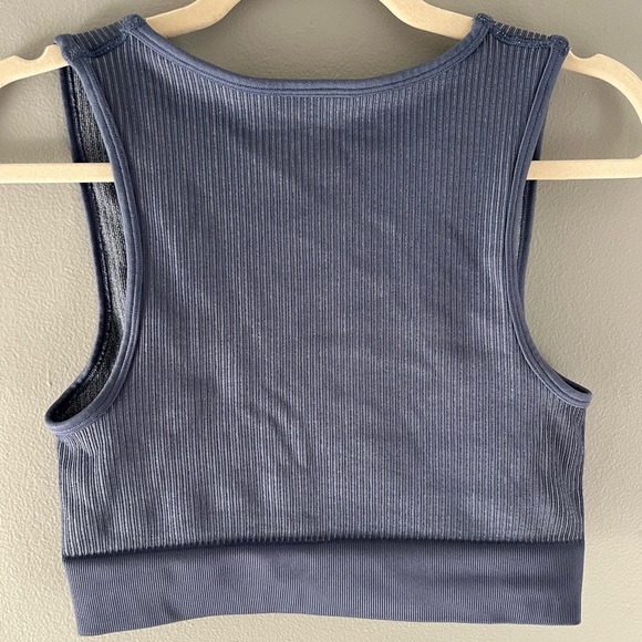 (3 for 25) Aerie tank / size M - Picture 2 of 3